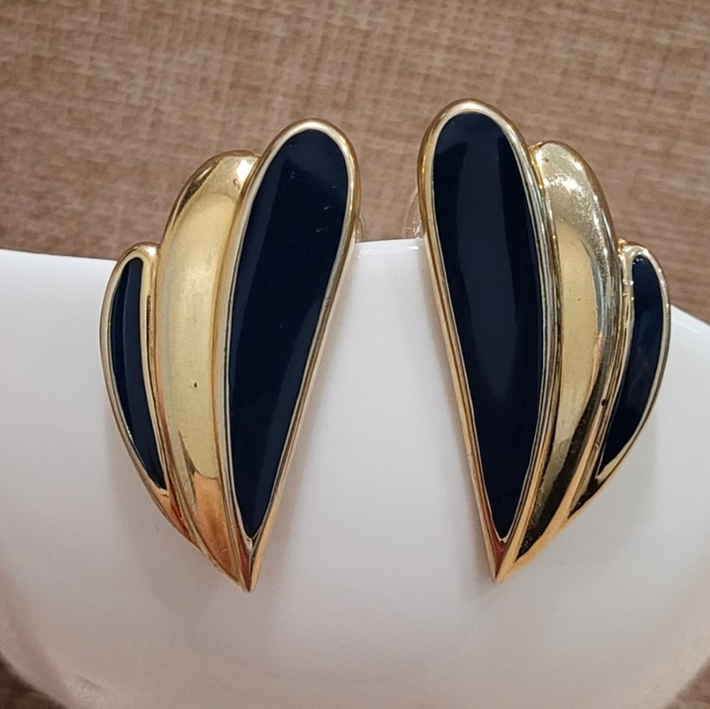 Trifari Vintage Winged Black-Blue/Gold Enamel Trifanium Pierced Earings - EUC
